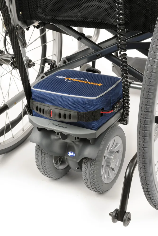 Motor de ayuda TGA Powerpack Heavy instalado en una silla de ruedas