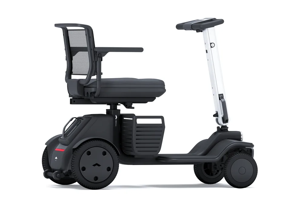 Scooter eléctrico WHILL Model R de 4 ruedas, vista trasera