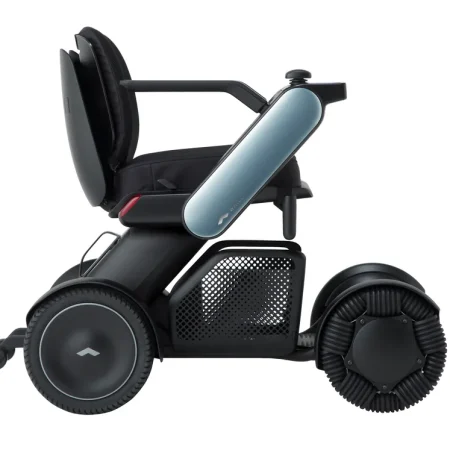 Silla de ruedas eléctrica WHILL Model C2, vista lateral